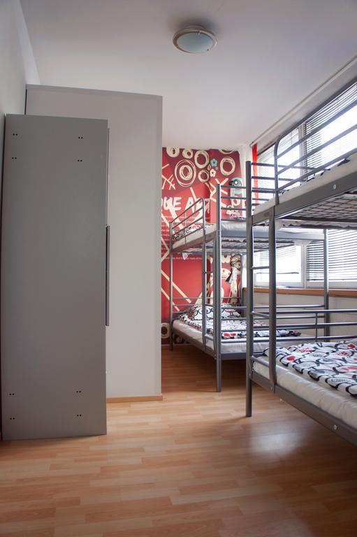 Bed 6-Bed Mixed Dormitory Room