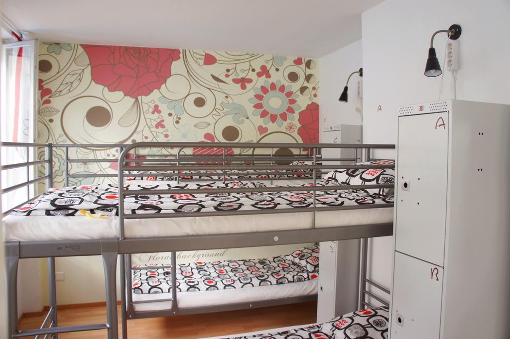 Bed 4-Bed Mixed Dormitory Room
